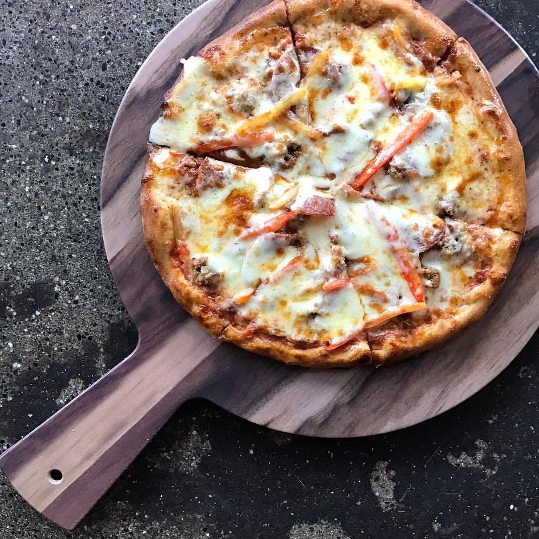 Young american ale house pizza xrmwph